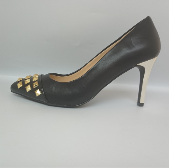 ADRIENNE VITTADINI Nena Smooth Patent Pumps. Size 8 - Picture 8 of 8